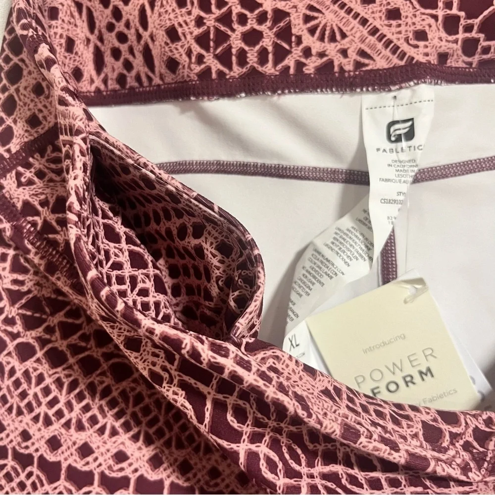 Fabletics Salar Printed Powerform Capri - Picture 6 of 7